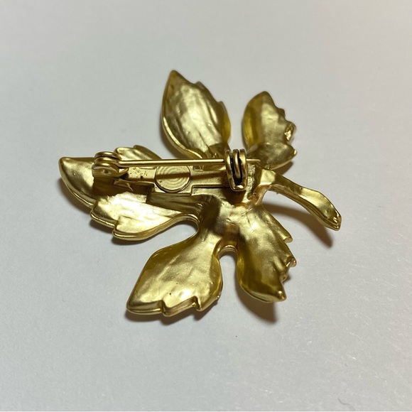 Leaf Brooch Pin - Picture 4 of 5